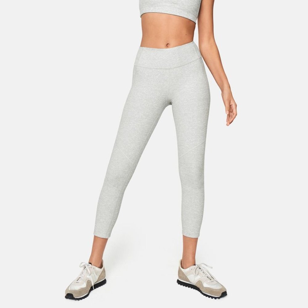 Outdoor Voices 3/4 Warmup Legging in Dove